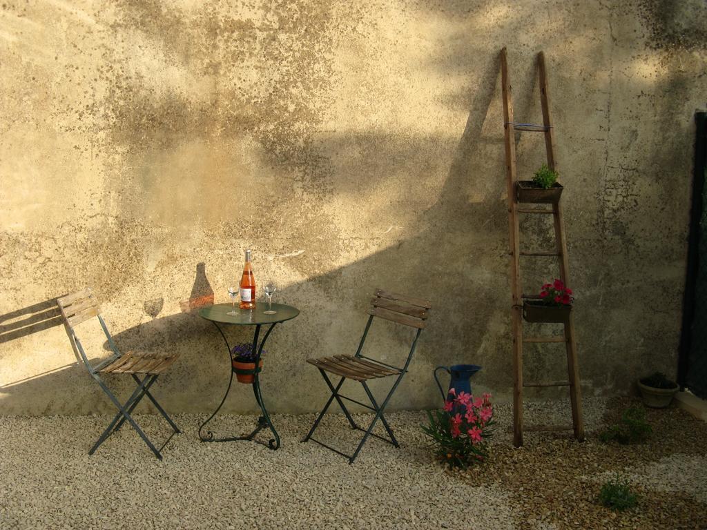 Maison De Vacances Jocelyne Lauris Bagian luar foto