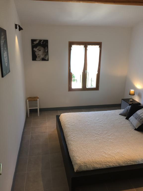 Maison De Vacances Jocelyne Lauris Bagian luar foto